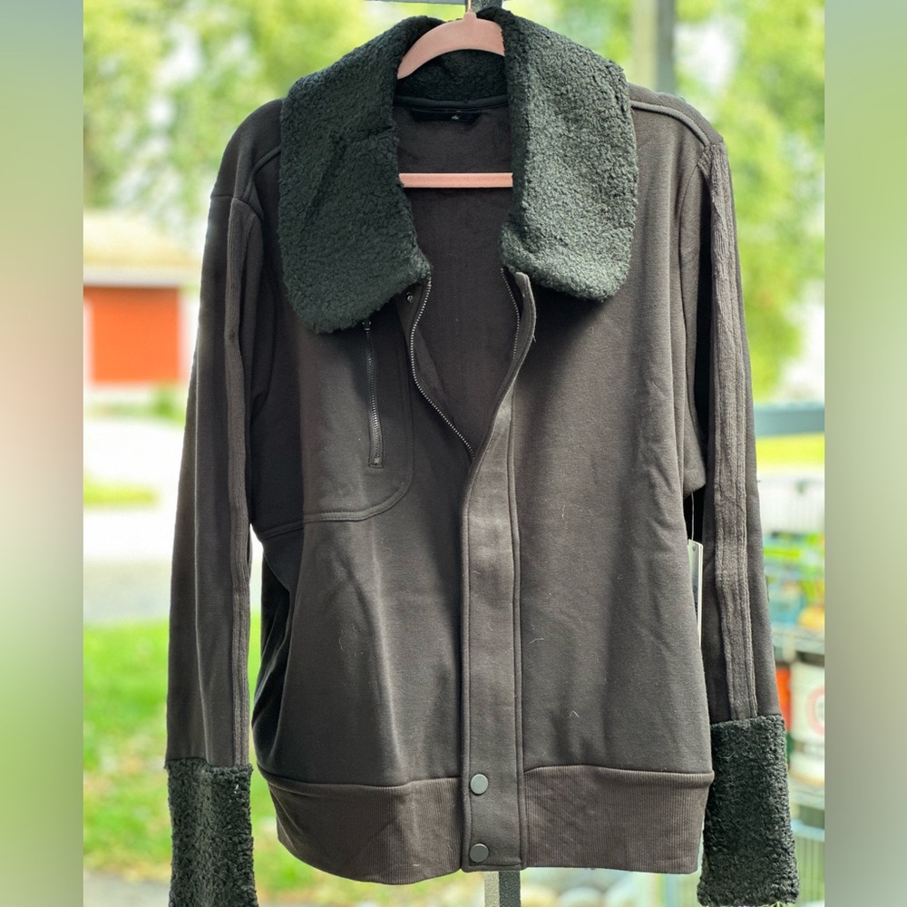 Women's Black Sweatshirt Jacket with Shearling Collar 2X